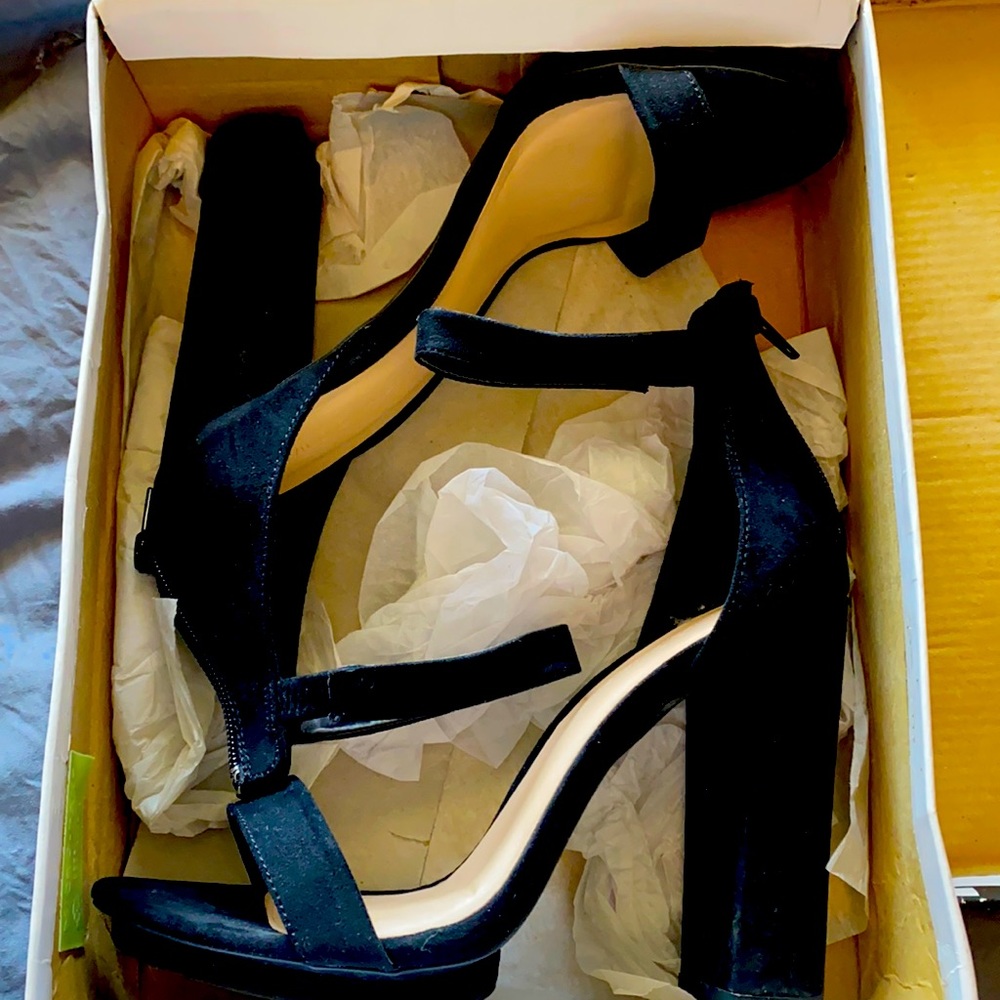 Black platform heel